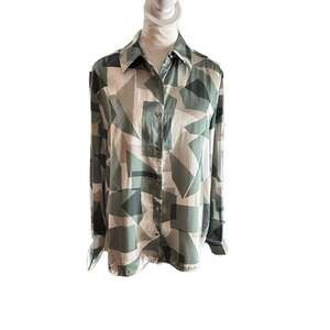reitmans Green and Ivory Geometric Abstract Print Button-Down Blouse